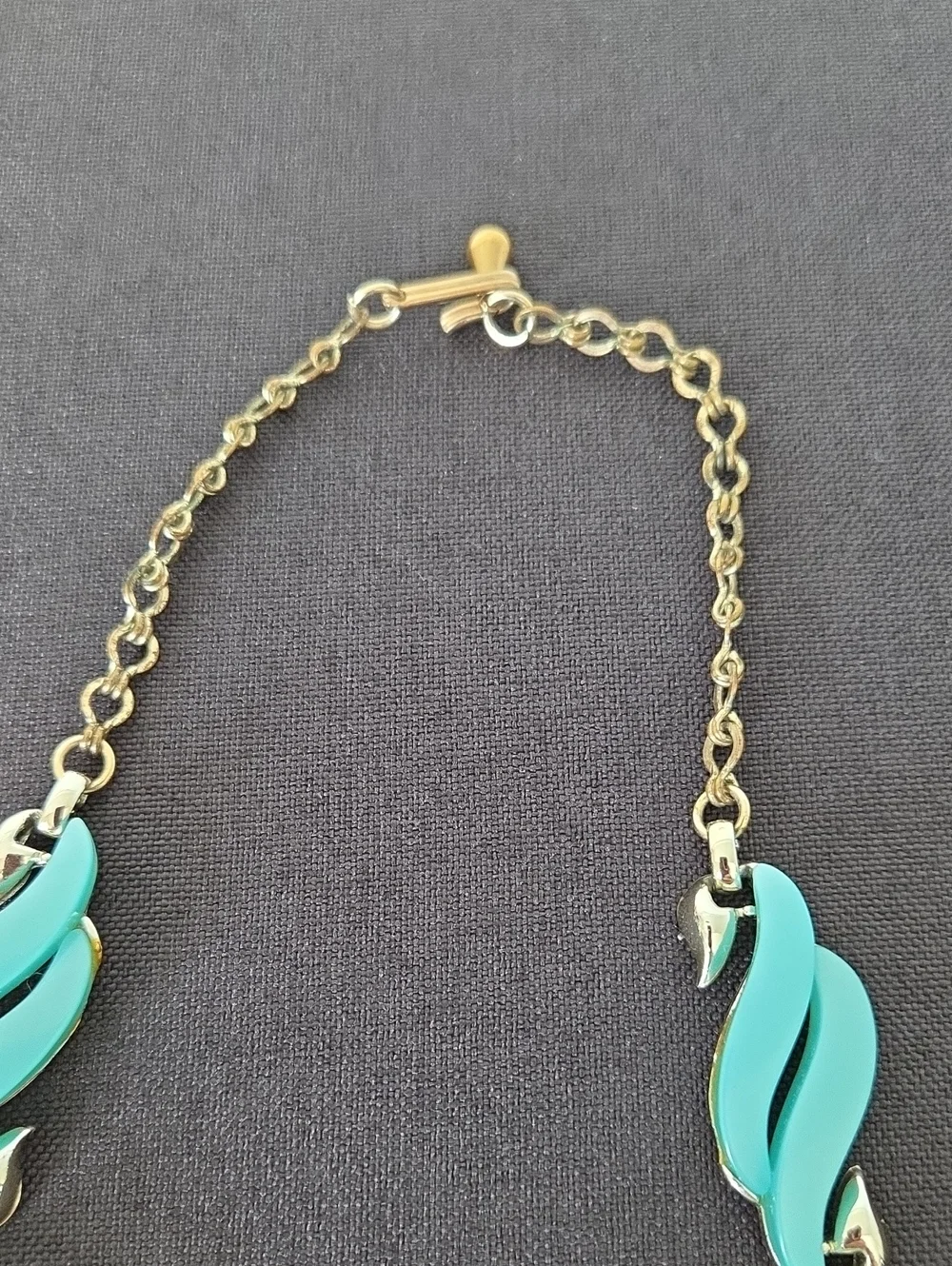 Vintage Coro turquoise enamel and gold-tone wave link necklace from the 1950s